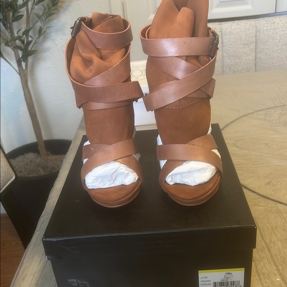 Women's Tan Strappy Heels